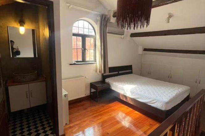 Spacious 1BR Lane House at Cité Bourgogne (L9/L12)