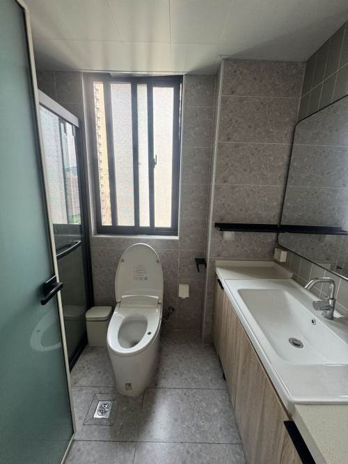 Housing image — Bathroom