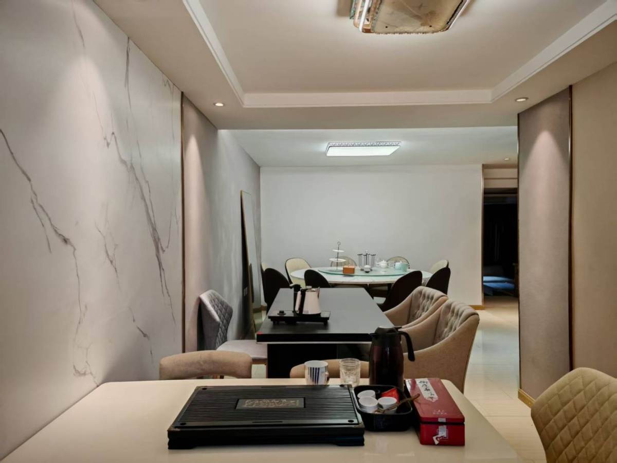 Housing image — Dining Area