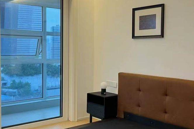 High-Floor Spacious 3BR Apartment near Zhongshan Park (L2/L3/L4)
