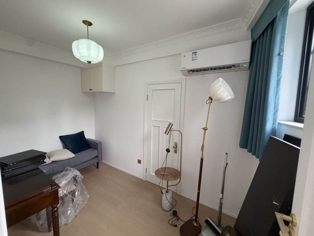 Housing image — Bedroom