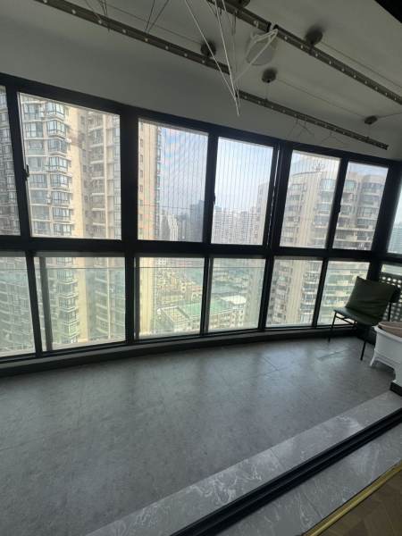 Housing image — Balcony