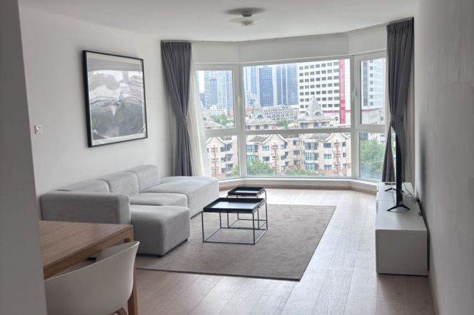 Spacious 2BR Apartment at Shanghai Grand Plaza (Compound)