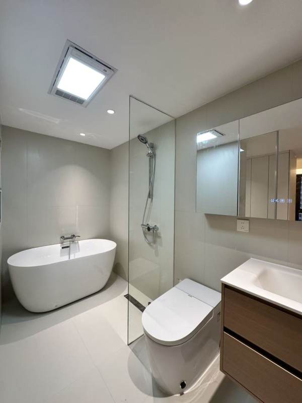 Housing image — Bathroom