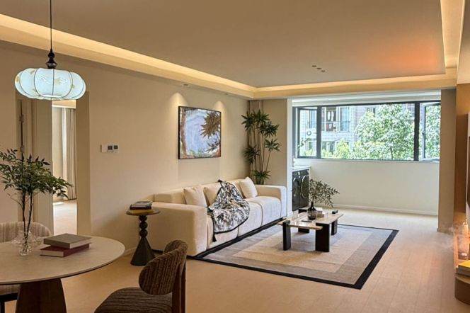 Spacious 2BR Apartment near Jiaotong University Metro (L10/L11)