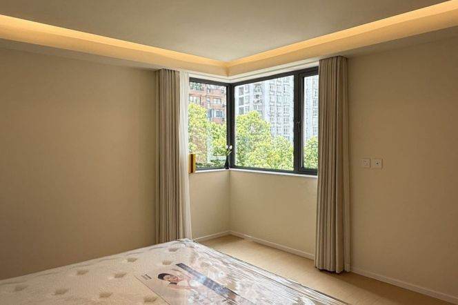 Spacious 2BR Apartment near Jiaotong University Metro (L10/L11)
