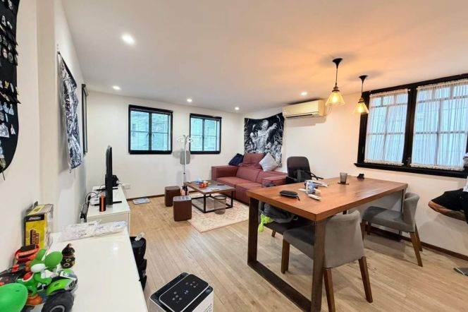 1BR Heritage Apartment near Dapuqiao Metro with Terrace (L9)