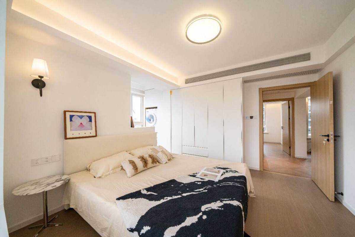 Housing image — Bedroom