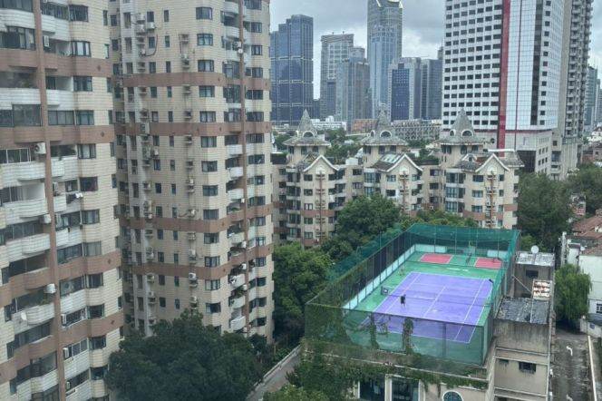 Spacious 2BR Apartment at Shanghai Grand Plaza (Compound)