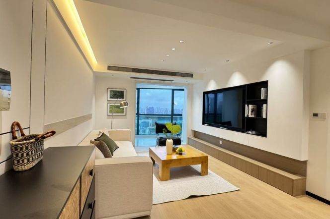 High-Floor 3BR Apartment near Century Park