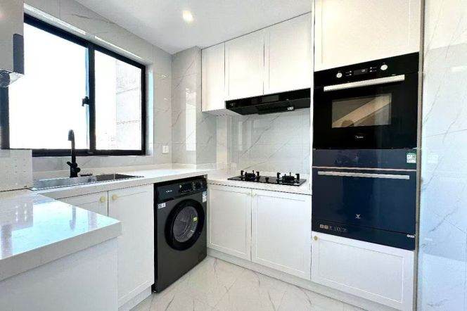 High-Floor 2BR Apartment at Brilliant City (L3/L4)