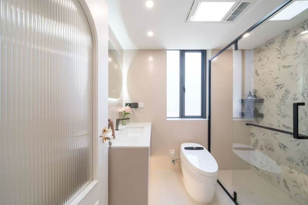 Housing image — Bathroom