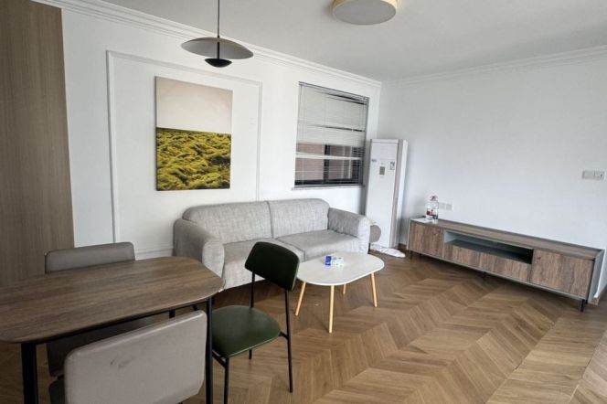 High-Floor 2BR Apartment in Jing'an (L7/L13)
