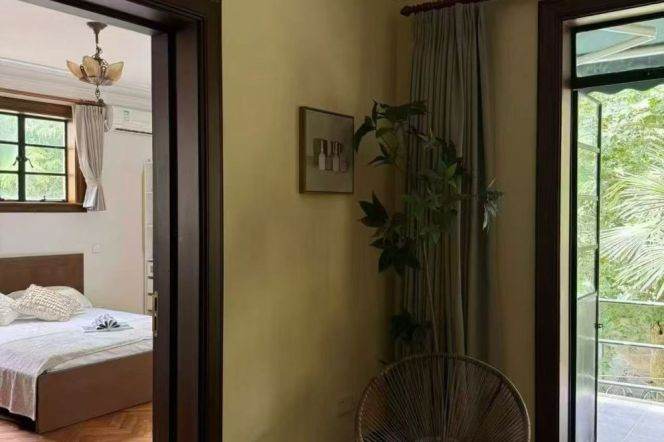 Spacious 1BR Lane House (L3/L4)