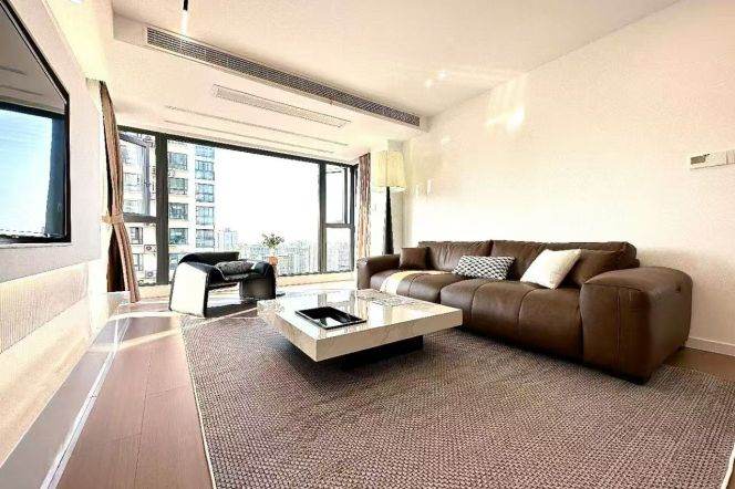 High-Floor 2BR Apartment at Brilliant City (L3/L4)