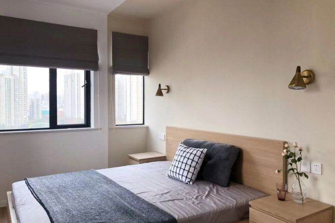 High-Floor Spacious 2BR Apartment in Jing'an (L7)