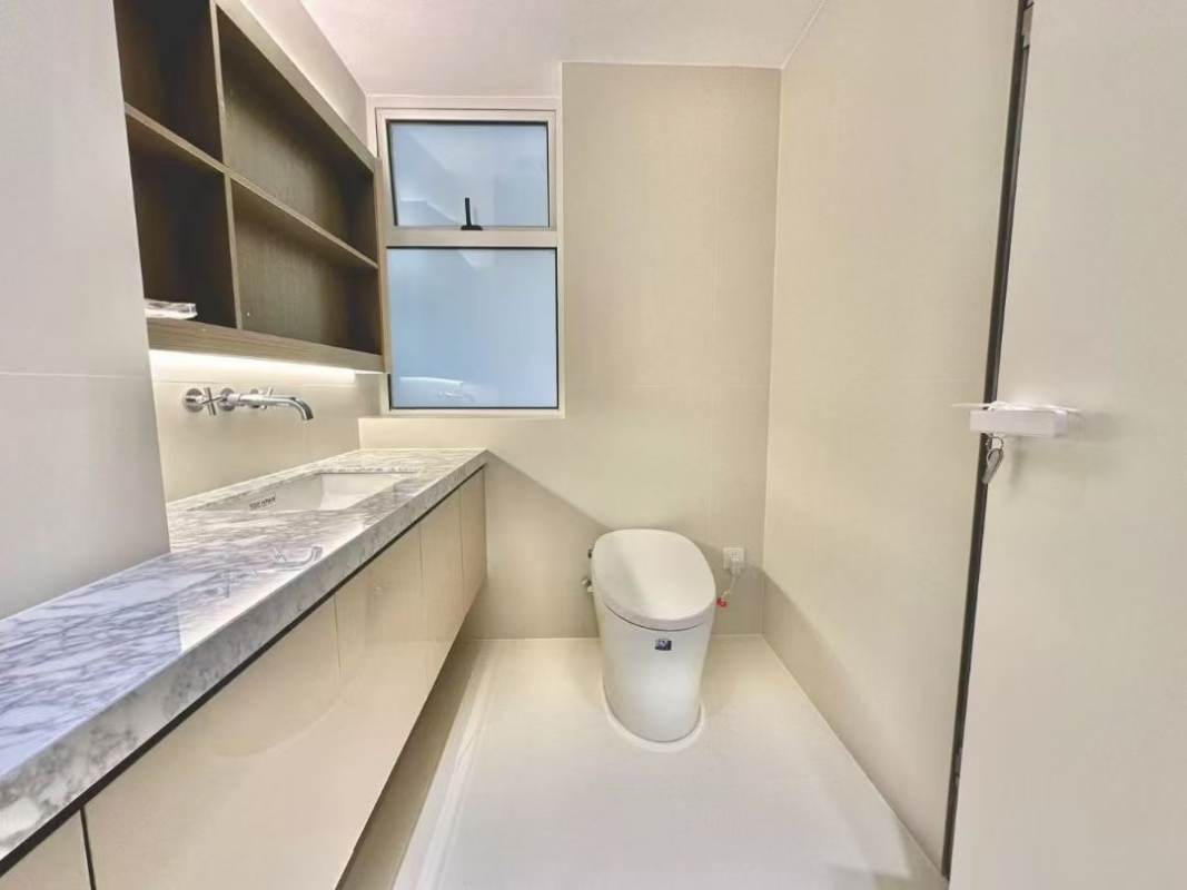 Housing image — Bathroom