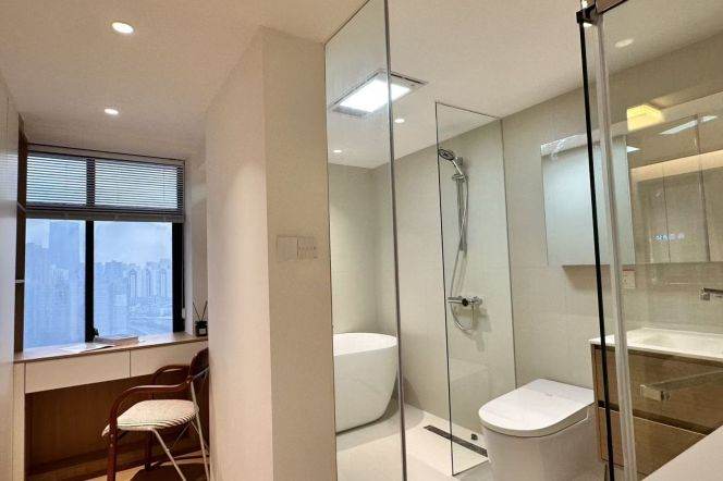 Spacious 1BR Apartment near Shanghai Railway Station Metro (L1/L3/L4)