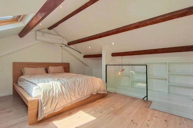 2BR Lane House near Jing'an Temple with Terrace (L2/L7/L14)