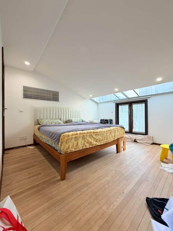 Housing image — Bedroom