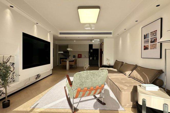 High-Floor 4BR Apartment in Gubei