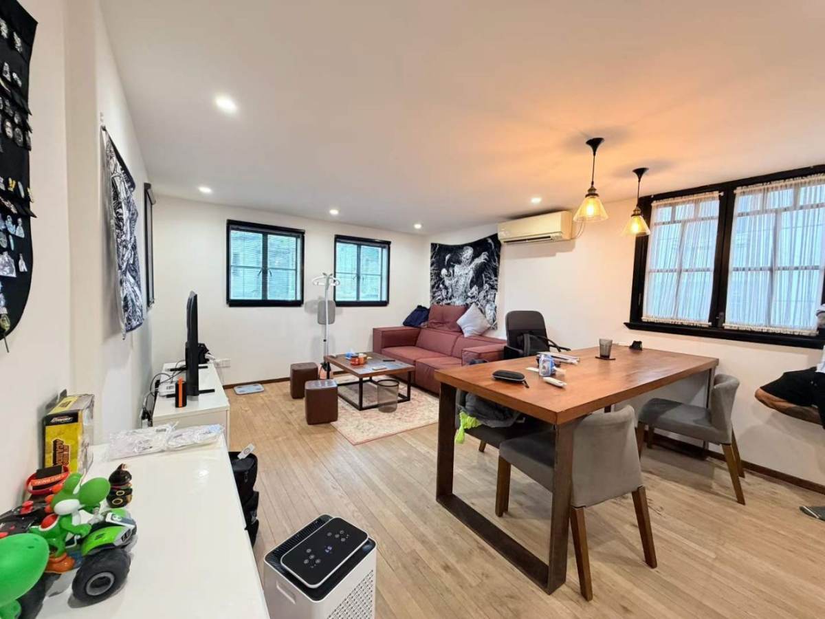 Housing image — Living Room