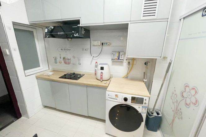 1BR Apartment near Zhongshan Park (L2/L3/L4)
