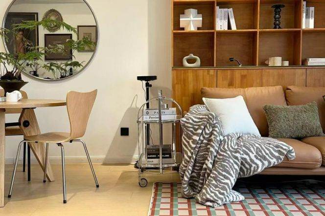 High-Floor 1BR Apartment near Hanzhong Rd Metro (L1/L3/L4/L12/L13)
