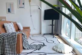 High-Floor High-Ceiling 1BR Apartment near Jing'an Temple with Floor-to-Ceiling Windows
