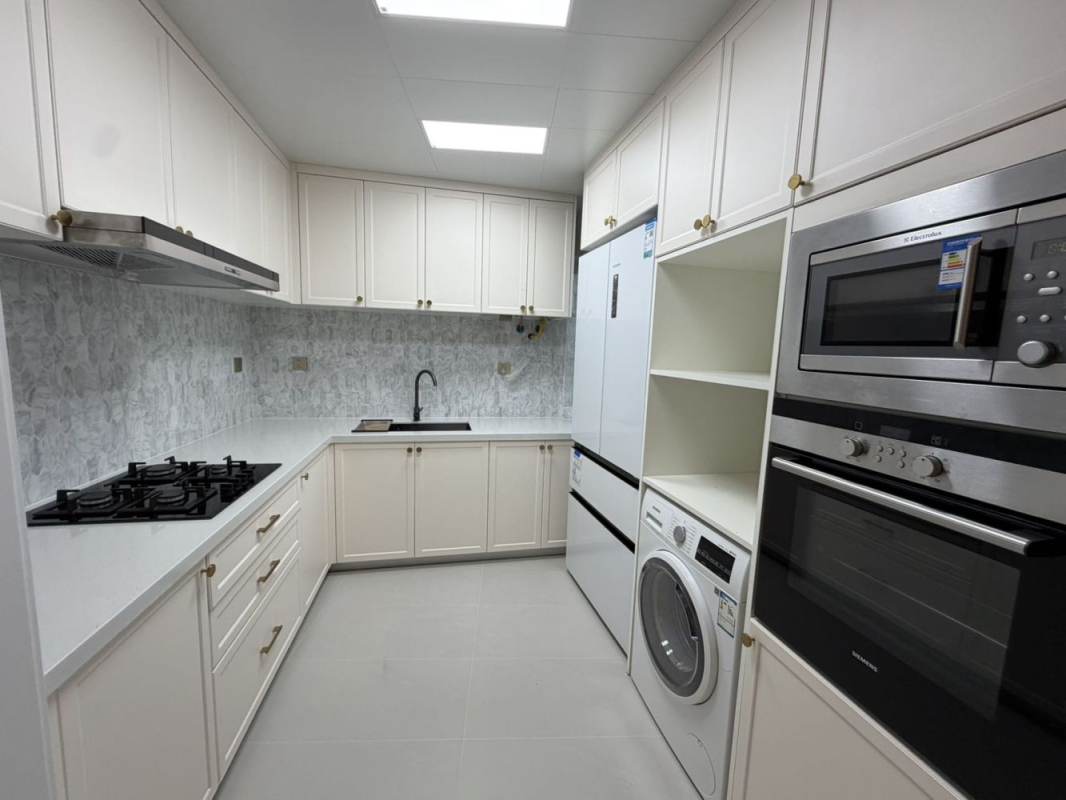 Housing image — Kitchen