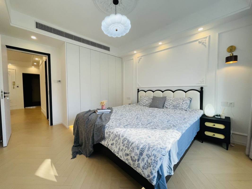 Housing image — Bedroom