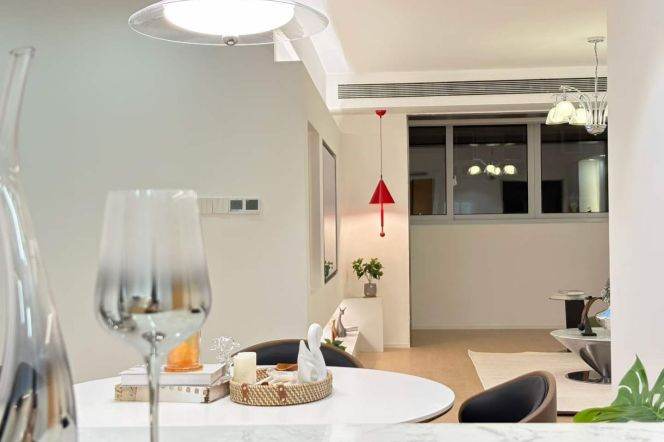 Spacious 2BR Apartment near Jiangsu Rd Metro (L2/L11)