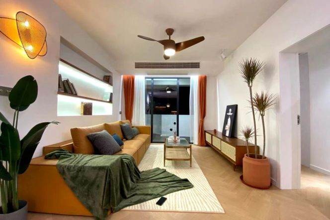 High-Floor Spacious 2BR Apartment near Zhongshan Park (L2/L3/L4)