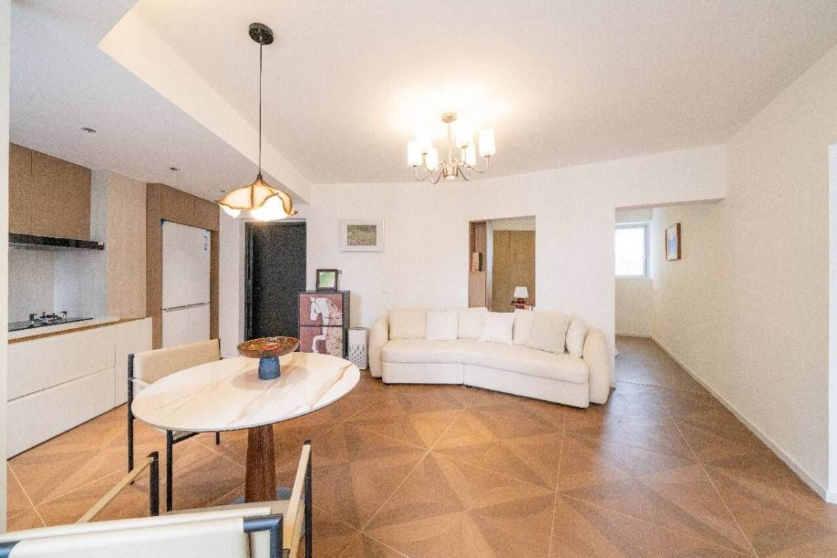 Housing image — Living Room
