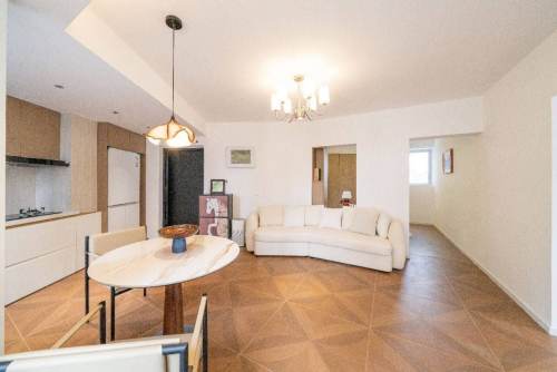 Housing image — Living Room