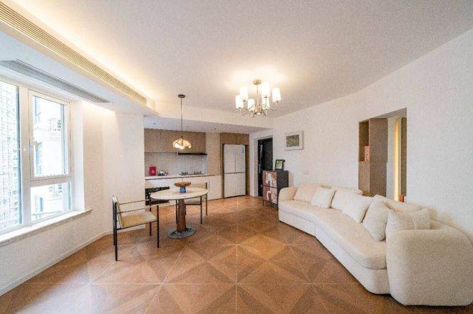 High-Floor 3BR Apartment in Old Town / South Bund (L4/L9)