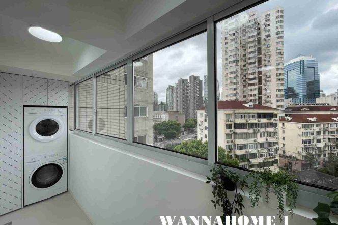 Spacious 2BR Apartment near Jiangsu Rd Metro (L2/L11)