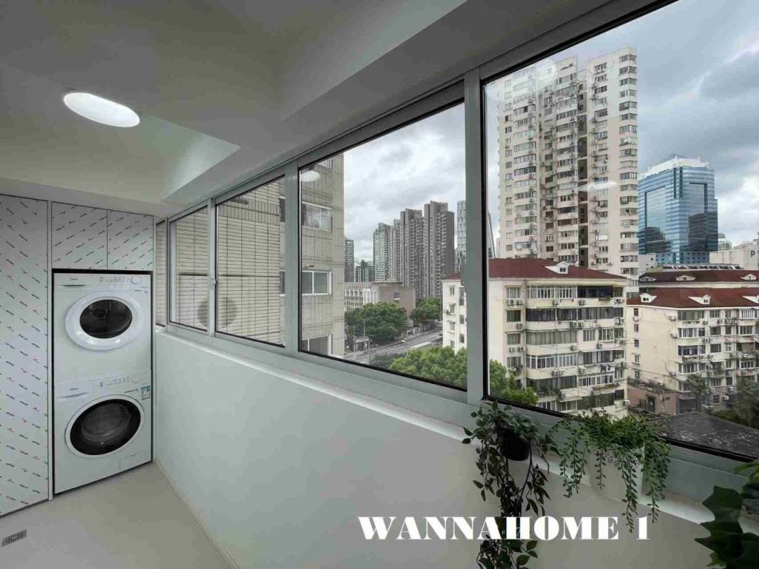 Housing image — Balcony