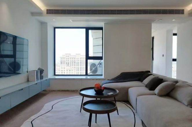 High-Floor 3BR Apartment near Zhongshan Park (L2/L3/L4)