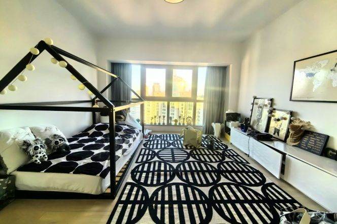High-Floor Spacious 4BR Apartment at One Park Avenue