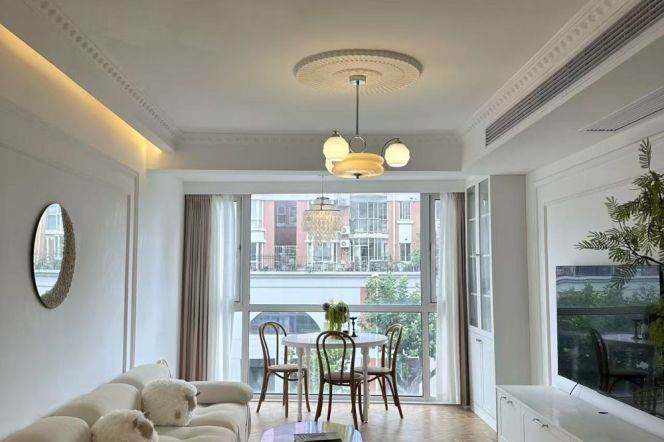 2BR Apartment in Gubei (L2)