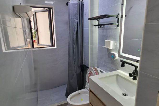 1BR Apartment near Zhongshan Park (L2/L11)