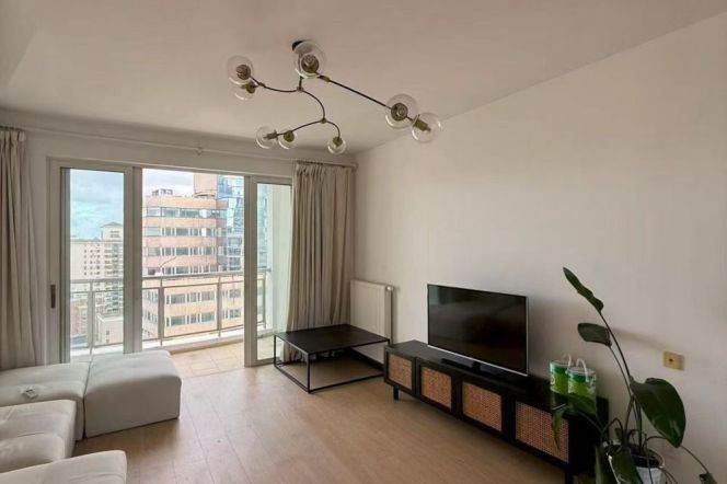 High-Floor 3BR Apartment in Xujiahui