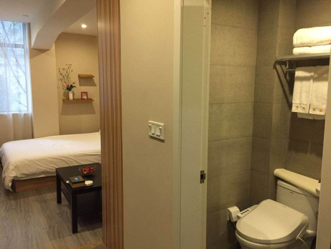 Housing image — Bathroom