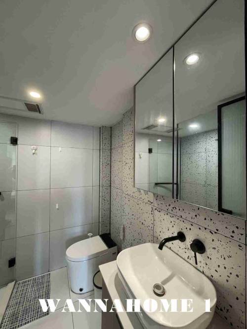 Housing image — Bathroom