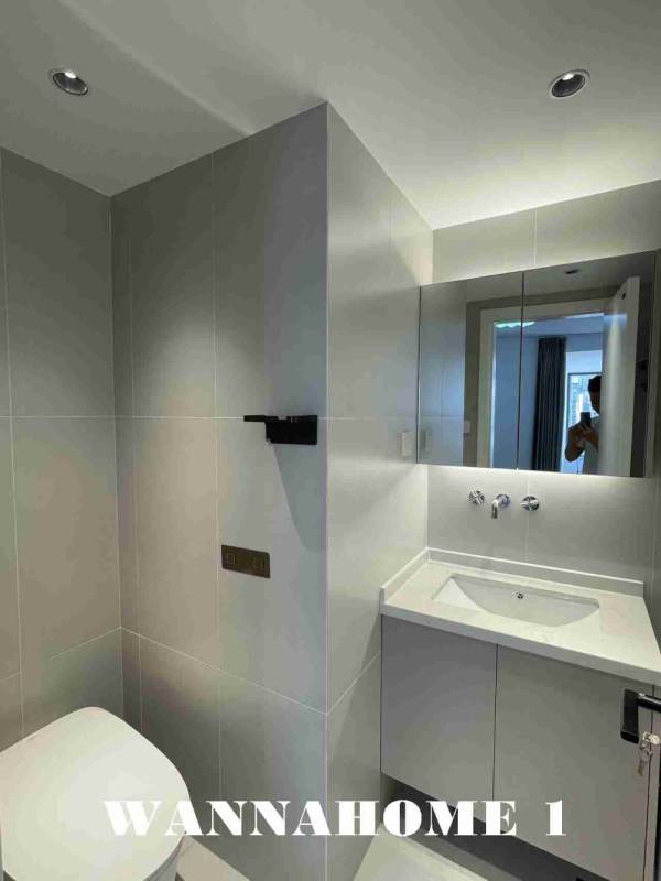 Housing image — Bathroom