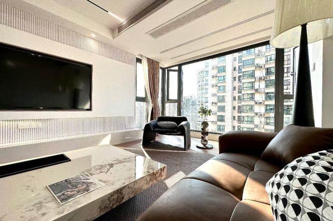 High-Floor Spacious 2BR Apartment at Brilliant City with Floor-to-Ceiling Windows (L3/L4)