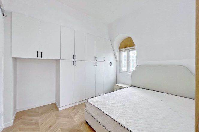 2BR Apartment near Jinshajiang Rd Metro with Terrace (L11/L13)