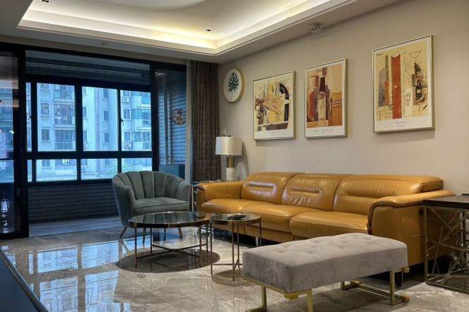 4BR Apartment near Hanzhong Rd Metro with Floor-to-Ceiling Windows (L1/L12/L13)