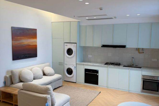 1BR Heritage Apartment near Nanjing Xi Lu with Terrace (L2/L12/L13)